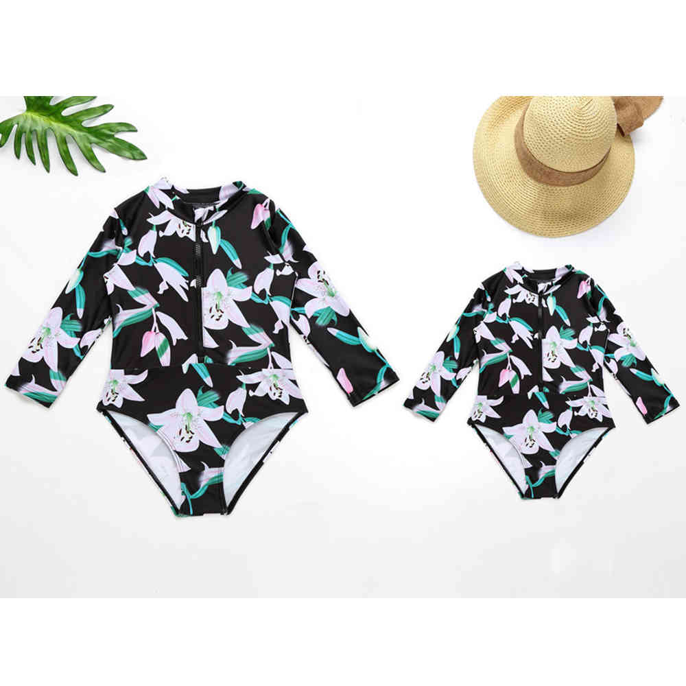 Mother Daughter Swimsuits Print Swimsuit Mommy And Me Swimwear Long Sleeve Bathing Suit Matching Outfit 210521