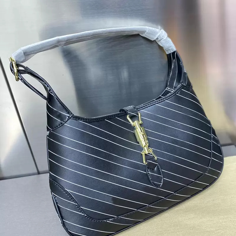 Womens Handbag Axillary Bag Clutch Crossbody Bags Plain Real Leather Latch Letter Printing High Quality Internal Zipper Hasp Lady Wallet, Customize
Womens Handbag Axillary Bag Clutch Crossbody Bags Plain Real Leather Latch Letter Printing High Quality Internal Zipper Hasp Lady Wallet, Customize