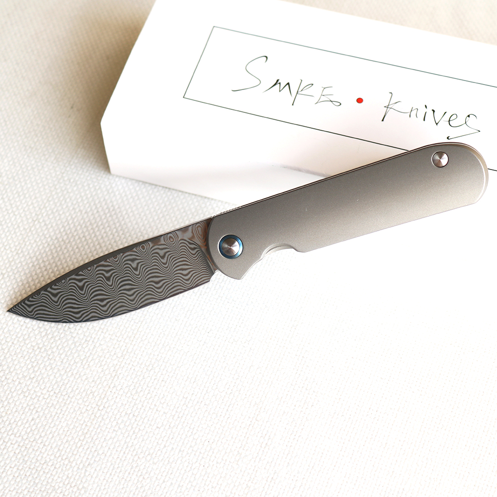 Fast Shipping Smke Knives Shamwari Front Flipper Pocket Folding Knife 3.0" Damascus Blade TC4 Titanium Handle Survival Tactical Camping Knife
Fast Shipping Smke Knives Shamwari Front Flipper Pocket Folding Knife 3.0" Damascus Blade TC4 Titanium Handle Survival Tactical Camping Knife