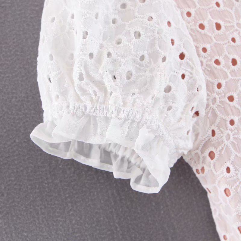 Sweet Girls Puff Sleeve Smock Fashion Female Ruffles Embroidery Hollow Out Square Collar Short Tops Casual Ladies Blusas 210520