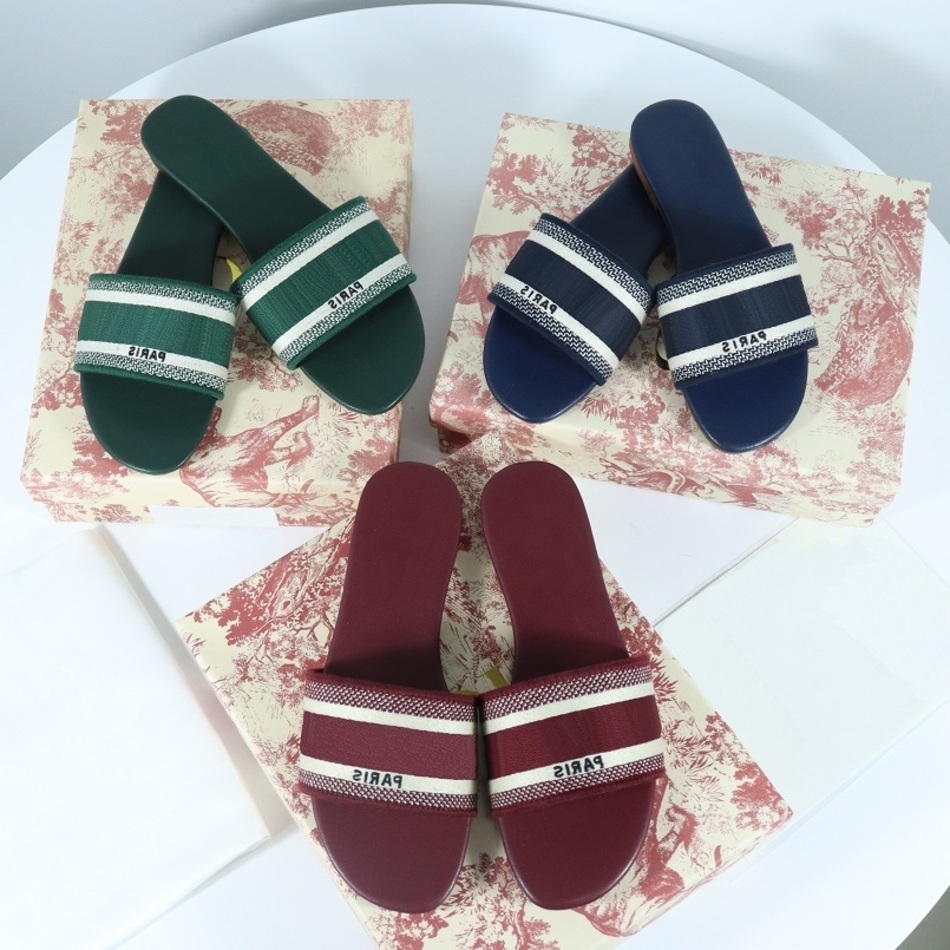 Classics sandals Fashion slipper slides Floral brocade Gear bottoms Flip Flops women shoes striped Beach causal Slippers home011 23, Black
Classics sandals Fashion slipper slides Floral brocade Gear bottoms Flip Flops women shoes striped Beach causal Slippers home011 23, Black