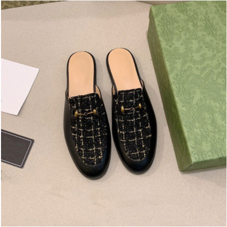 Womens Slipper Fashion Luxury Designer Women Mules Half-drag Metal Decor Leather Closed Toe Sandals Outdoor Travelling Females Slides tfgwsfs, Black
Womens Slipper Fashion Luxury Designer Women Mules Half-drag Metal Decor Leather Closed Toe Sandals Outdoor Travelling Females Slides tfgwsfs, Black