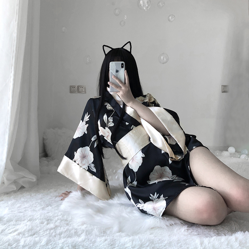 Sexy Japanese Traditional Style Kimono Bathrobe Anime Cosplay Outfit Women Robe Yukata Costumes Pajamas Soft Silk Belt 2pcs Set, White
Sexy Japanese Traditional Style Kimono Bathrobe Anime Cosplay Outfit Women Robe Yukata Costumes Pajamas Soft Silk Belt 2pcs Set, White