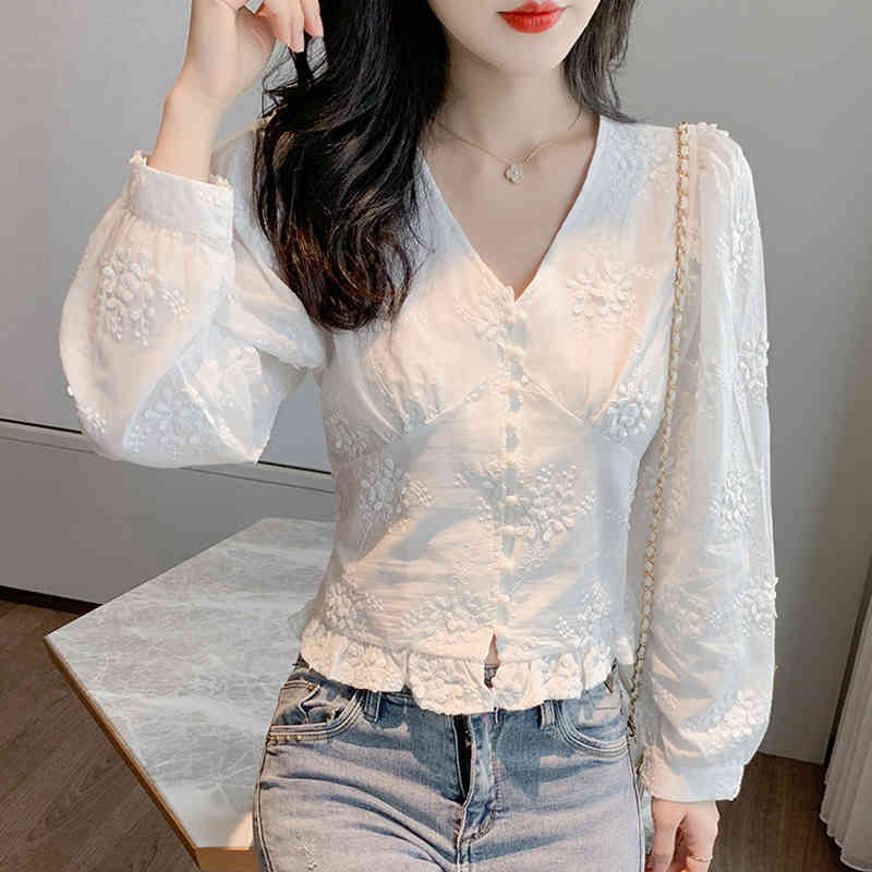 white V-neck Woman blouse Lace Embroidery Clothing Vintage Puff Sleeve Single Breasted shirts and Tops Blusas Mujer 10536 210508