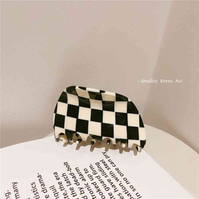Hair Accessories Jewelry Korean Temperament with Black-and-white Chessboard Grid Red Acrylic Clip Shark Female Back of Head Grab pin