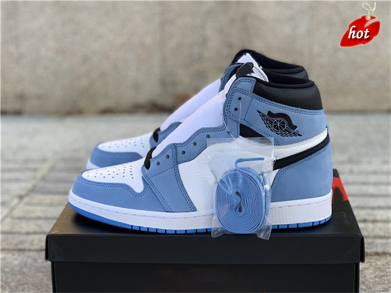 New Authentic 1 High OG White University Blue Black 1S Men Women Outdoor Shoes Zapatos Sports Sneakers With Original Box Midnight
New Authentic 1 High OG White University Blue Black 1S Men Women Outdoor Shoes Zapatos Sports Sneakers With Original Box Midnight