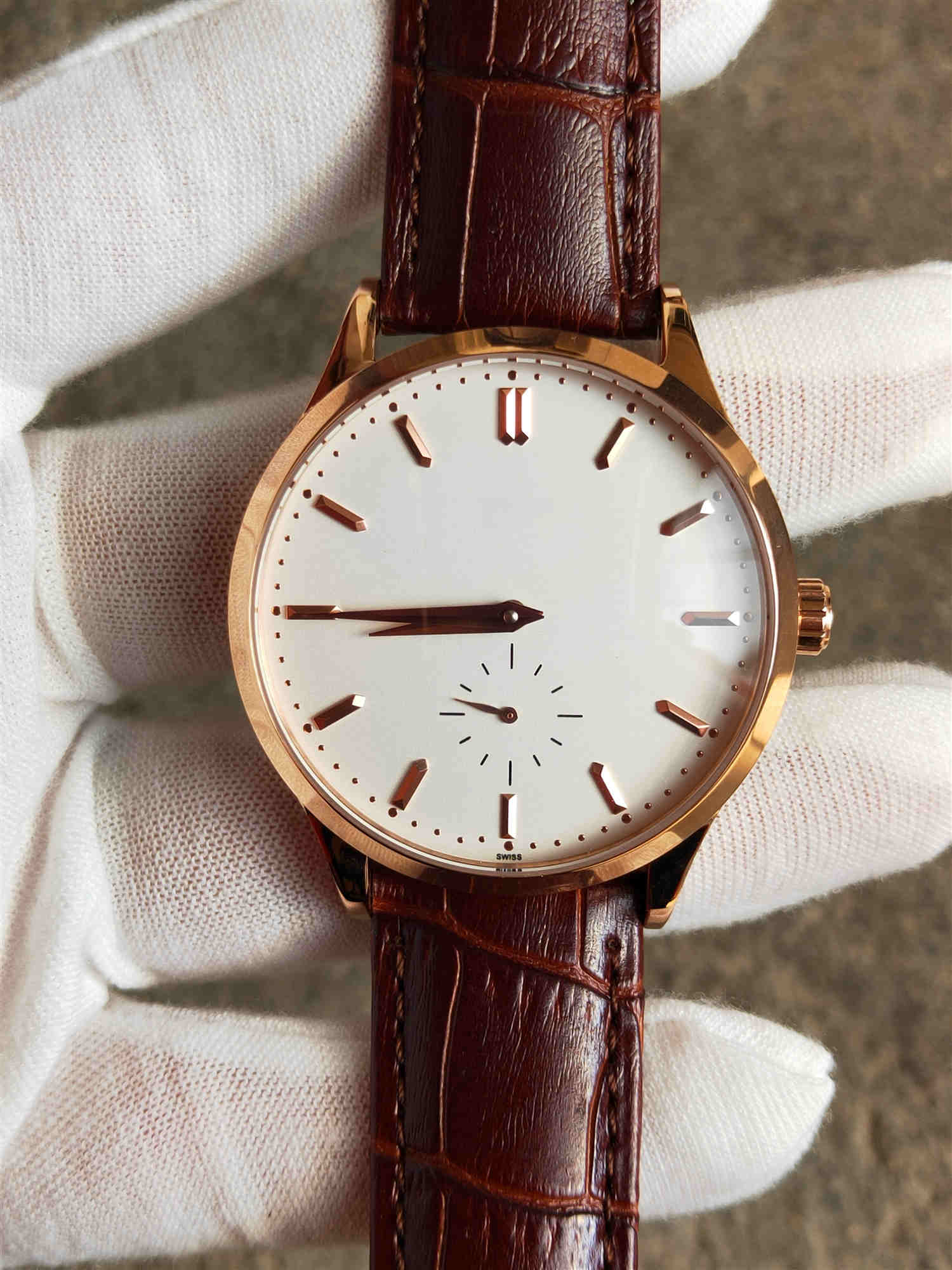 Fashion Gold Bezel Men's Wristwatches Automatic Mechanical Brown Leather Strap Mens Watches Stainless Steel Sports Designer Waterproof Man Watch
Fashion Gold Bezel Men's Wristwatches Automatic Mechanical Brown Leather Strap Mens Watches Stainless Steel Sports Designer Waterproof Man Watch