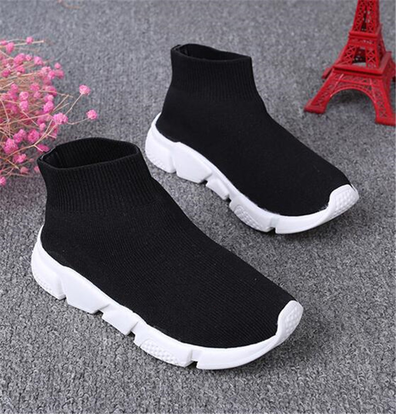 Boys Girls Running Shoes Kids Designer Solid Color Sport Style Shoes Children Fashion Letter Printed Slip on Sneakers Casual Sneakers, Black
Boys Girls Running Shoes Kids Designer Solid Color Sport Style Shoes Children Fashion Letter Printed Slip on Sneakers Casual Sneakers, Black