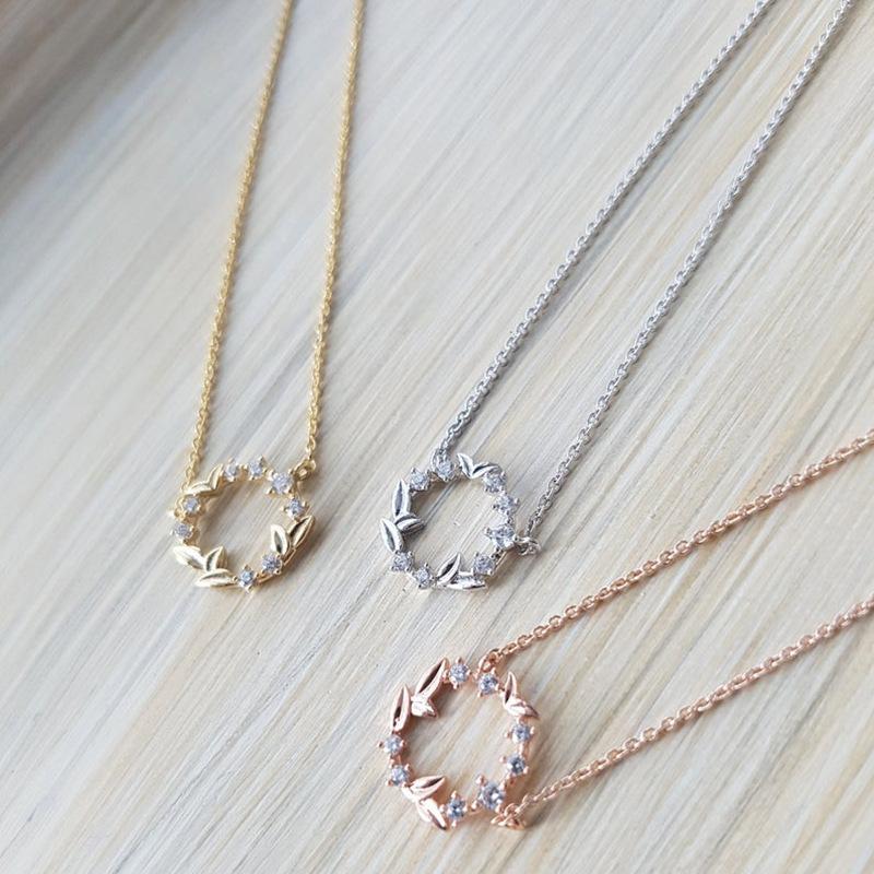 Chokers Fashion Korean Vintage Thin Chain Small Zircon Circle Choker Necklaces For Women Girls Clavical Necklace INS Jewelry 2N294
Chokers Fashion Korean Vintage Thin Chain Small Zircon Circle Choker Necklaces For Women Girls Clavical Necklace INS Jewelry 2N294