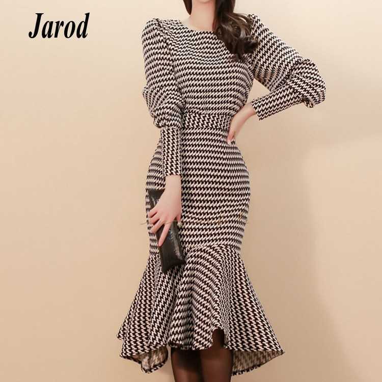 Winter Women 2 Piece Set Korean temperament Houndstooth Long Sleeve Tops + Slim Plaid Bodycon Ruffles Mermaid Skirt Suits 210526, Picture color 
Winter Women 2 Piece Set Korean temperament Houndstooth Long Sleeve Tops + Slim Plaid Bodycon Ruffles Mermaid Skirt Suits 210526, Picture color