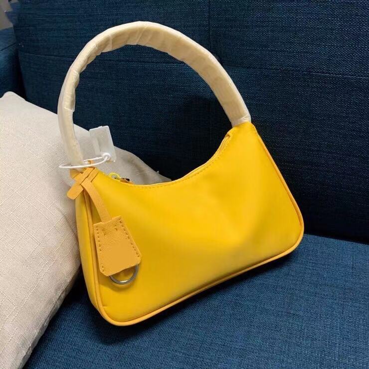 Top Designer Luxury Bags lady's Handbags, 2021 Fashion Handbag high-end brand high-quality Messenger bag, suitable for living and going
Top Designer Luxury Bags lady's Handbags, 2021 Fashion Handbag high-end brand high-quality Messenger bag, suitable for living and going