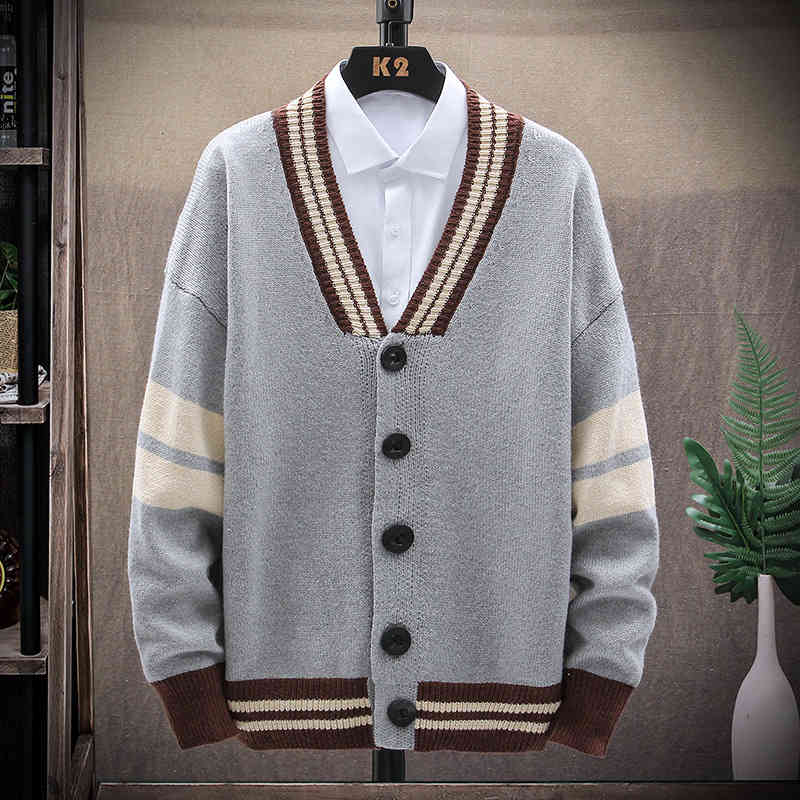 knit sweater fashion contrast color long sleeve coat v-neck loose 2021 men's ted cardigan, White;black
knit sweater fashion contrast color long sleeve coat v-neck loose 2021 men's ted cardigan, White;black