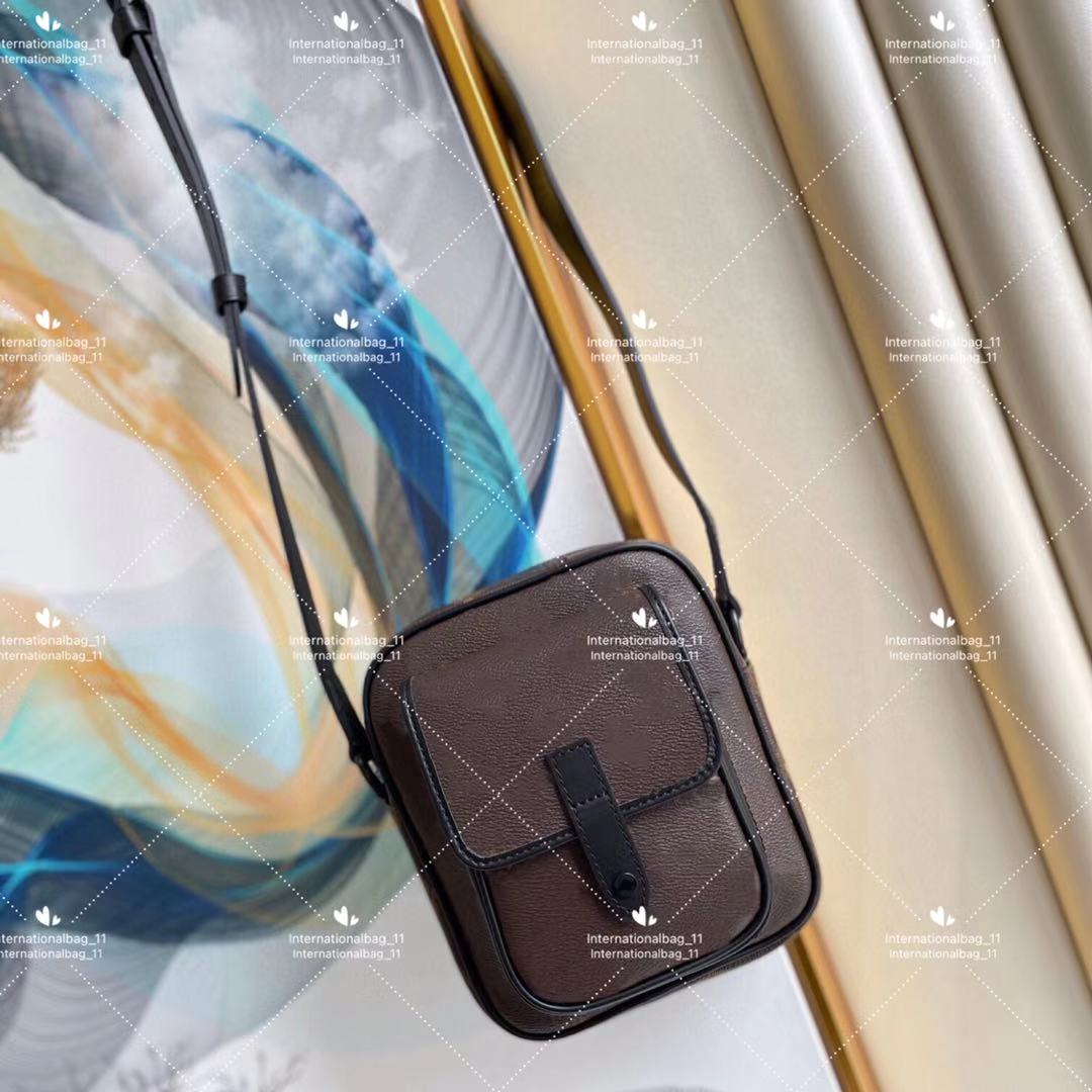 Designer shoulder bag slant fashion leather casual business Printed letters wallet men's mobile phone handbag high quality, Customize
Designer shoulder bag slant fashion leather casual business Printed letters wallet men's mobile phone handbag high quality, Customize