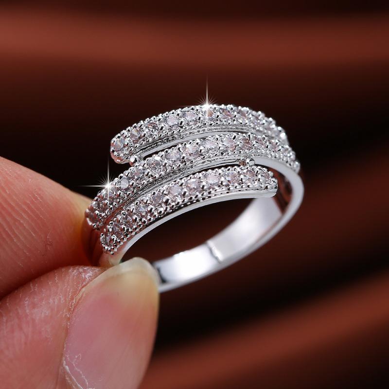 Cluster Rings Luxury Female White Crystal Stone Ring Cute Zircon Silver Color Wedding For Women Vintage Bridal Geometric Engagement
Cluster Rings Luxury Female White Crystal Stone Ring Cute Zircon Silver Color Wedding For Women Vintage Bridal Geometric Engagement