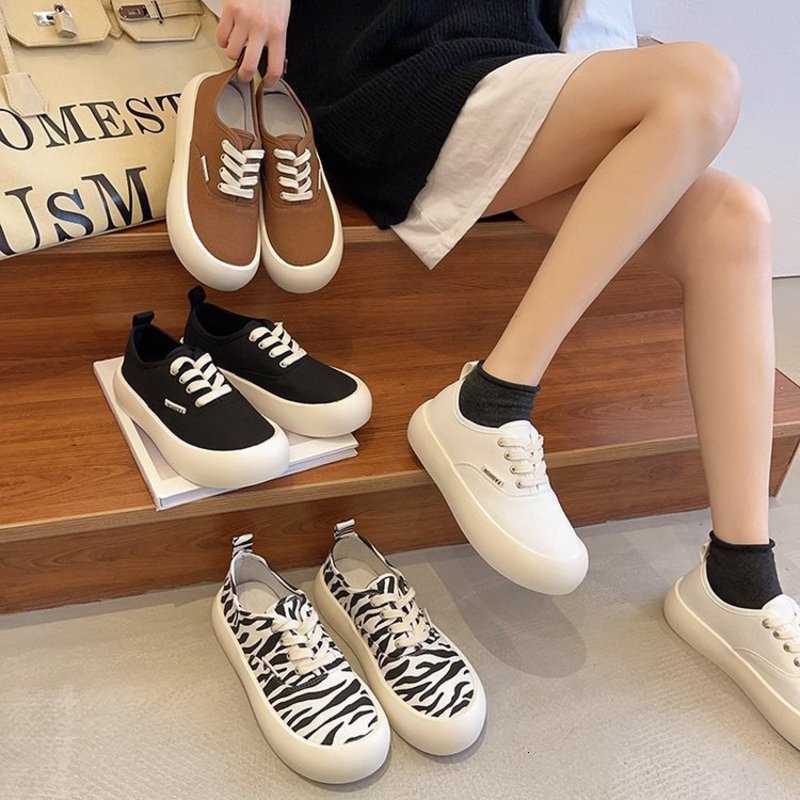 canvas shoes Thick soled spring lace up zebra small white women's bread, Black;white
canvas shoes Thick soled spring lace up zebra small white women's bread, Black;white