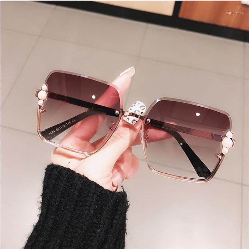 Sunglasses Fashion Classic Trend Frameless Cut-edge Female Gorgeous Colorful Round Face Big Frame Thin Shade Gradient Suglasses
Sunglasses Fashion Classic Trend Frameless Cut-edge Female Gorgeous Colorful Round Face Big Frame Thin Shade Gradient Suglasses