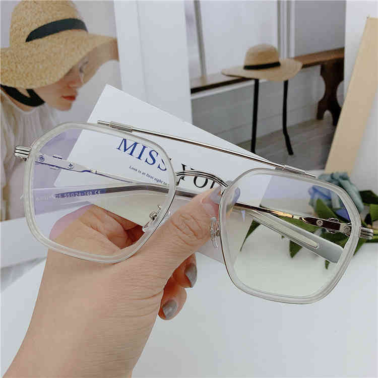 Chrome New Crovan Heart Frame Large Glasses the Same Blue Light Proof Leopard Hearts
Chrome New Crovan Heart Frame Large Glasses the Same Blue Light Proof Leopard Hearts