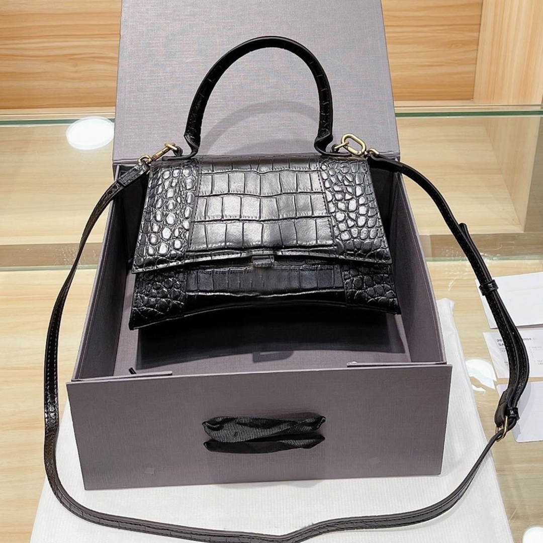 3A Folding Box High Quality Shoulder Bags Cowhide Crocodile pattern Buckle cover Fashion Womens Handbag Women Cross Body Clutch Bag Famous B
3A Folding Box High Quality Shoulder Bags Cowhide Crocodile pattern Buckle cover Fashion Womens Handbag Women Cross Body Clutch Bag Famous B