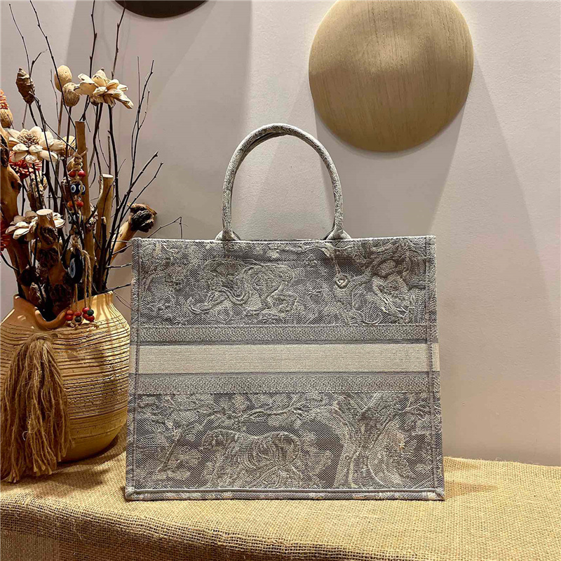 Fashion TOP Quality Colorful bag Large Capacity Hot-Selling Jacquard leopard Embroidered Book Tote totes Shopping bags Designer Bookbag T1tU#
Fashion TOP Quality Colorful bag Large Capacity Hot-Selling Jacquard leopard Embroidered Book Tote totes Shopping bags Designer Bookbag T1tU#