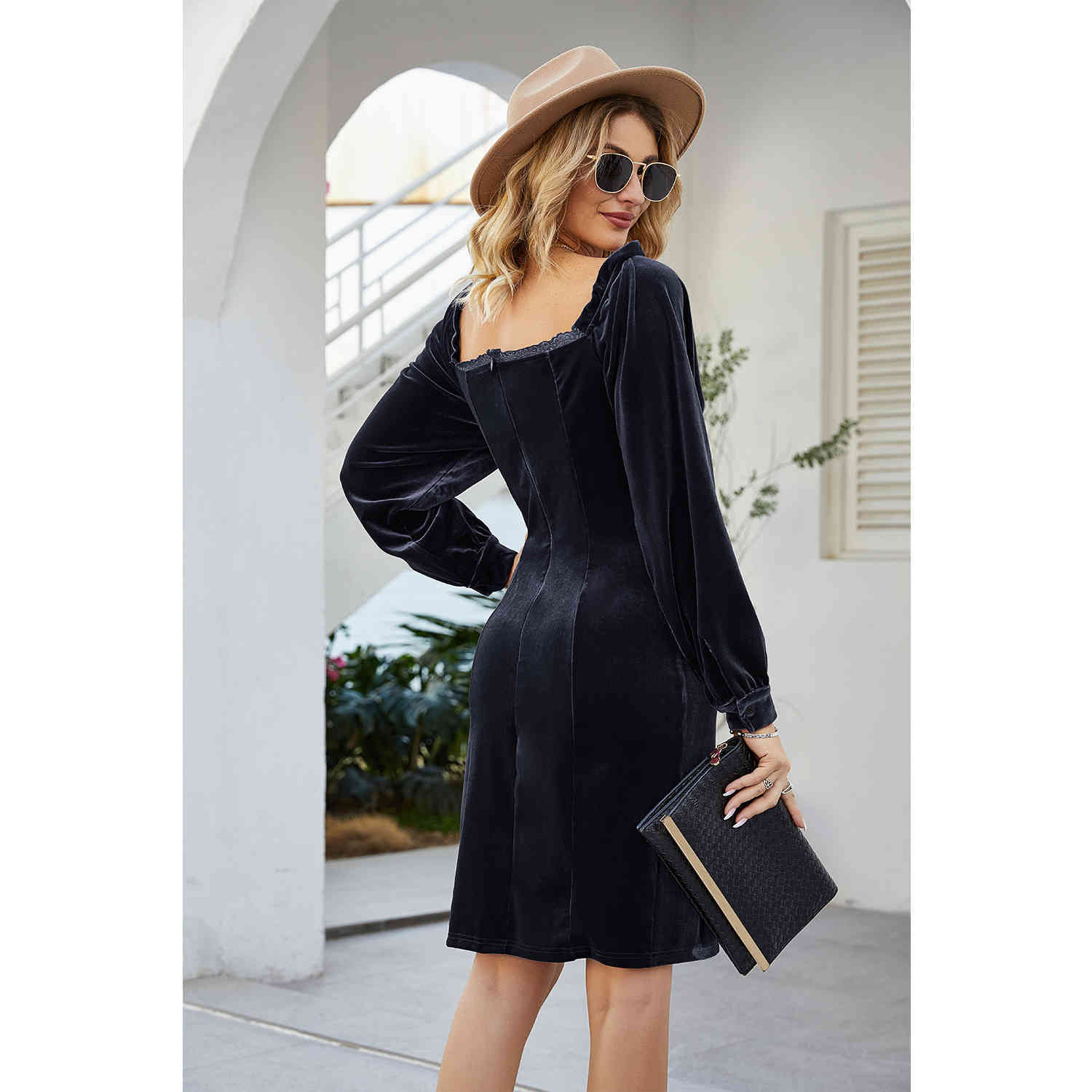 Women Dress Lace V-neck Velour Vintage Dresses Long Sleeve Plus Size Sexy Autumn Winter Fashion 210513