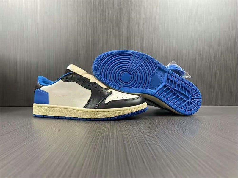 High Version 1s Low OG Basketball Designer Shoes Sail Black Military Blue Fashion Sport Zapatos Sneakers Come With Clear Box
High Version 1s Low OG Basketball Designer Shoes Sail Black Military Blue Fashion Sport Zapatos Sneakers Come With Clear Box