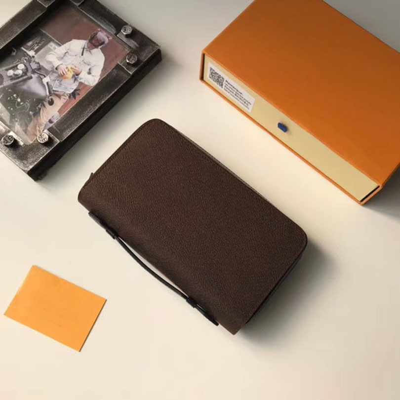 M61506 ZIPPY XL wallet men classic portable wallets women zipper long purses credit card holders leather passport cash clutch purse with box, Black flower
M61506 ZIPPY XL wallet men classic portable wallets women zipper long purses credit card holders leather passport cash clutch purse with box, Black flower