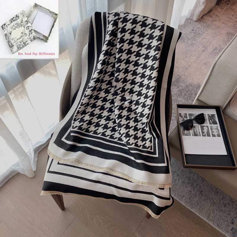 Womens Scarves Scarf 21AW Fashion Stole Cashmere D Stylist Scarfs Trend Plaid Printed Scarve High Quality Women Accessories
Womens Scarves Scarf 21AW Fashion Stole Cashmere D Stylist Scarfs Trend Plaid Printed Scarve High Quality Women Accessories