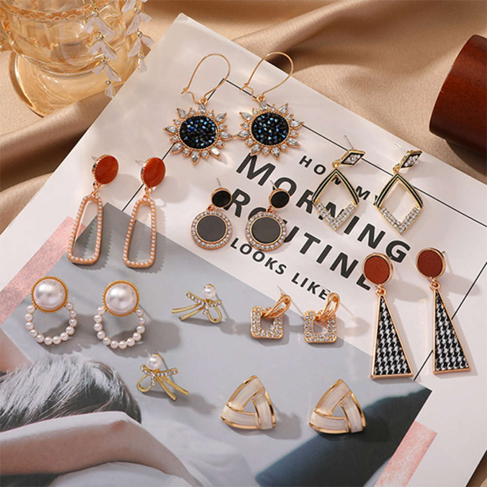 New S925 silver needle women's design fashion temperament South Korea indifference Pearl Earrings, Black
New S925 silver needle women's design fashion temperament South Korea indifference Pearl Earrings, Black