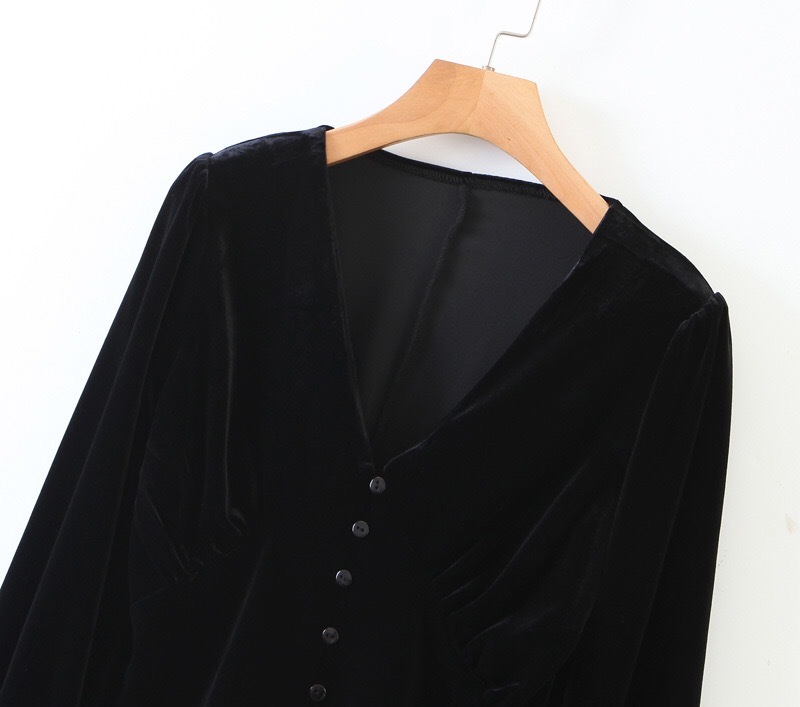 French Black Velvet Shirt Retro Woman V neck Slim Waist Single-breasted Long sleeve Blouse Velour Tops Blousas 210429