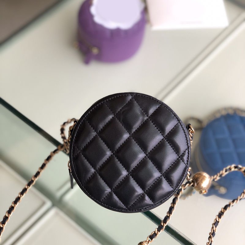 The latest fashion women bag 8550 in 2021 is very fashionable with the global popular small gold bead element adjustable chain bags
The latest fashion women bag 8550 in 2021 is very fashionable with the global popular small gold bead element adjustable chain bags
