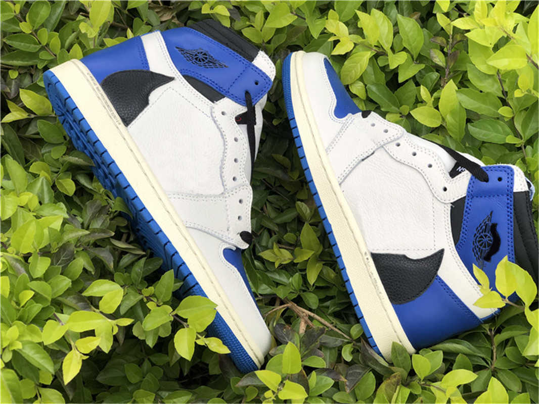 Shoes Authentic 1 Travis Scotts Fragment Men Footwear High Low OG 1s SP TS Military Blue Cactus Jack Sport, Bubble wrap packaging
Shoes Authentic 1 Travis Scotts Fragment Men Footwear High Low OG 1s SP TS Military Blue Cactus Jack Sport, Bubble wrap packaging