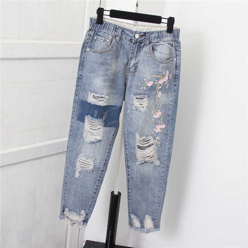 9116 Women Baggy Casual Loose Peach Flower Embroidery Hole Harem Denim Pant Office Lady Vintage Ankle Length Ripped Jeans 210809