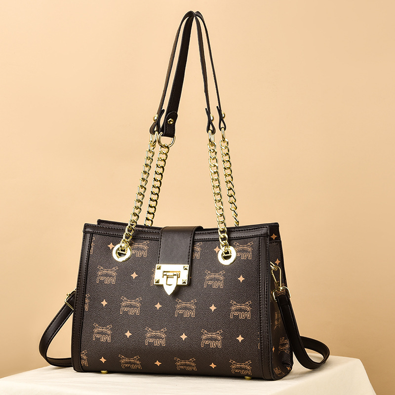 Wholesale factory ladies shoulder bags fashionable and large-capacity printed Tote bag street personality gold buckle handbag retro contrast leather backpacks
Wholesale factory ladies shoulder bags fashionable and large-capacity printed Tote bag street personality gold buckle handbag retro contrast leather backpacks