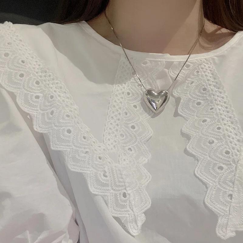 Pendant Necklaces GUANGYAO Korean Dongdamen Necklace Versatile Smooth Love Peach Heart Clavicle Chain Sweater Cool Style
Pendant Necklaces GUANGYAO Korean Dongdamen Necklace Versatile Smooth Love Peach Heart Clavicle Chain Sweater Cool Style