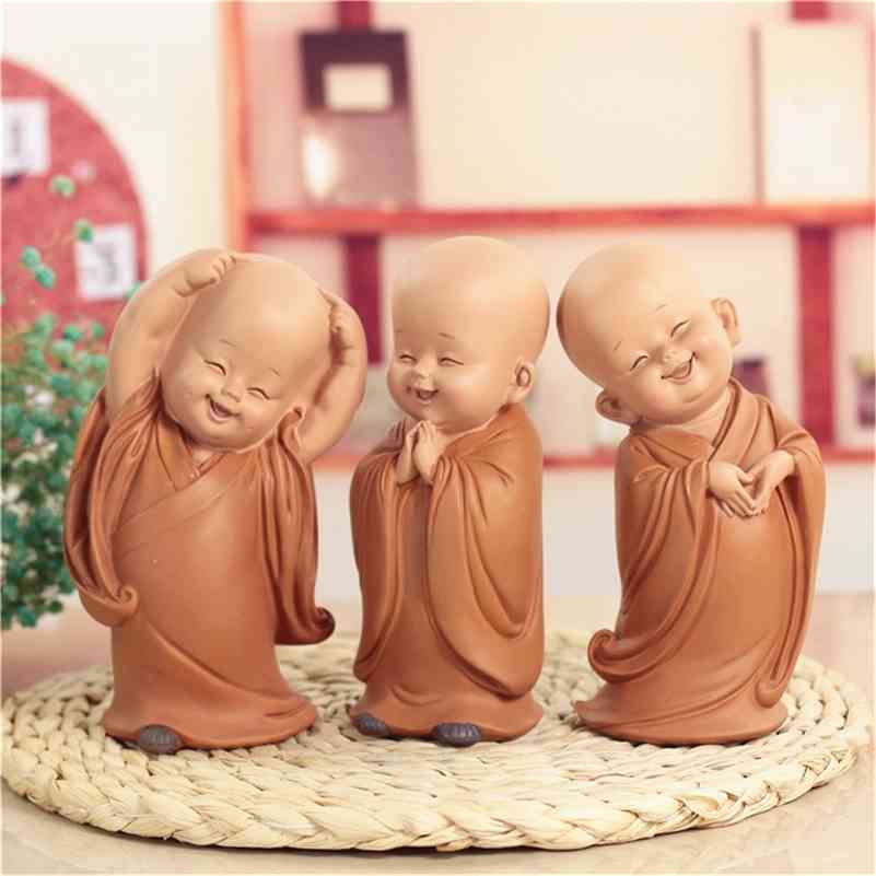 Little Monk Sculpture Chinese Style Resin Hand-Carved Buddha Statue Home Decoration Accessories Gift Statue Small Buddha Statue 210414 
Little Monk Sculpture Chinese Style Resin Hand-Carved Buddha Statue Home Decoration Accessories Gift Statue Small Buddha Statue 210414