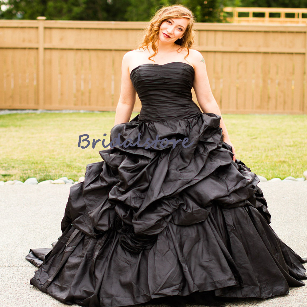 Vintage Black Gothic Medieval Wedding Dress 2022 Victorian Country Ball Gown Bridal Dress With Ruffles Sweetheart Corset Bride Robe De Mariee Vestido 