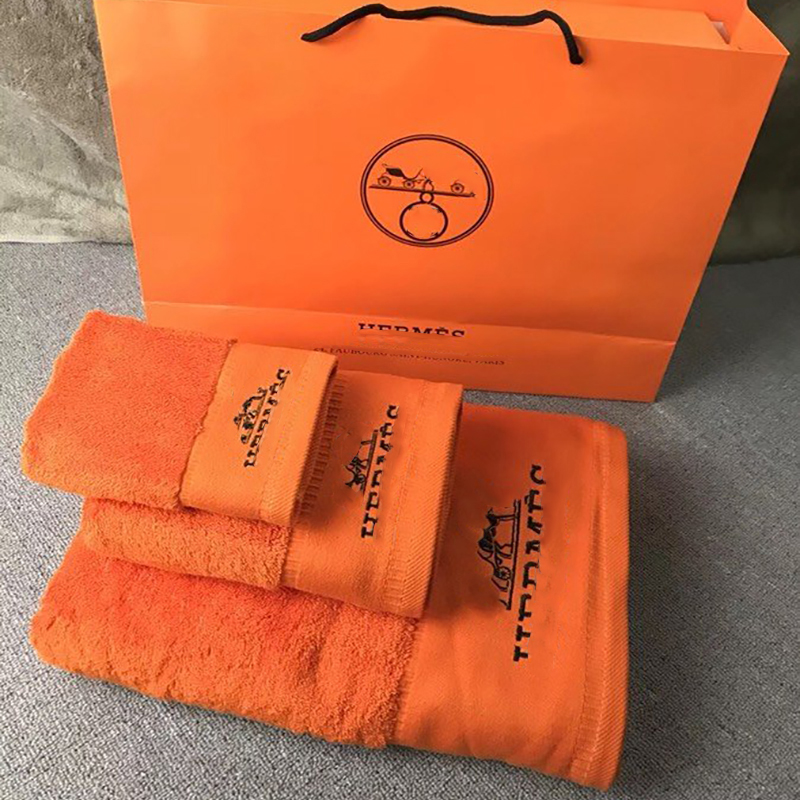 cotton towels fashion towel set classic design branded letter embroidery home bath
cotton towels fashion towel set classic design branded letter embroidery home bath