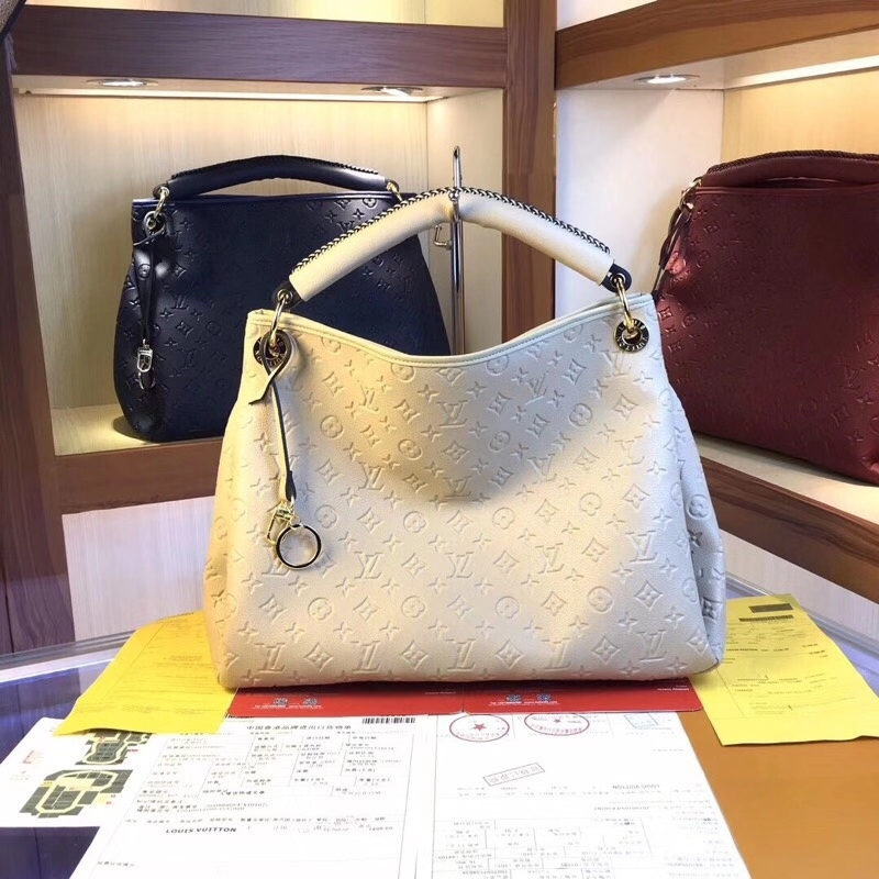LV Luxurys Designers MM NEVERFULL 40996 backpack bag DIOR Fashion gucci DAUPHINE handbag Monogram bags genuine leather elegant shoulderbag crossbody purse 40249
LV Luxurys Designers MM NEVERFULL 40996 backpack bag DIOR Fashion gucci DAUPHINE handbag Monogram bags genuine leather elegant shoulderbag crossbody purse 40249