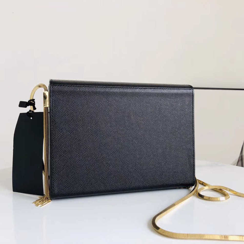 7A+Designers The latest version graceful bag 593122YD Cover body inside and outside pure cowhide There's plenty of space Beautiful joker fashion bags
7A+Designers The latest version graceful bag 593122YD Cover body inside and outside pure cowhide There's plenty of space Beautiful joker fashion bags
