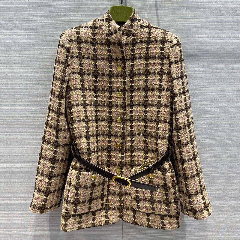 Women's Jackets Runway Position Plaid Tweed Jacket Women High Quality Retro Stand Collar Single Breasted Cowskin Belt Fashion Coat 2022 Spri, Black;brown
Women's Jackets Runway Position Plaid Tweed Jacket Women High Quality Retro Stand Collar Single Breasted Cowskin Belt Fashion Coat 2022 Spri, Black;brown
