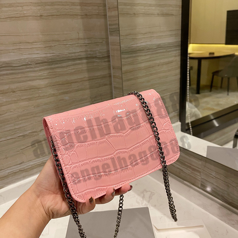 2021 Dionysian Chain Senior underarm Bags Ball-match Fashion Shoulder Handbags LADY chains phone bag temperament Crossbody wallet Metallic glossy