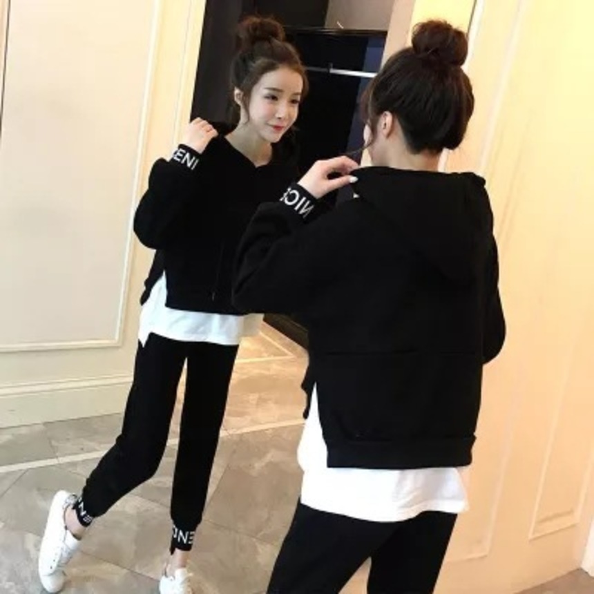 2021 autumn new leisure sports women's korean version slim fashion sweater running suit two-piece set, Gray
2021 autumn new leisure sports women's korean version slim fashion sweater running suit two-piece set, Gray