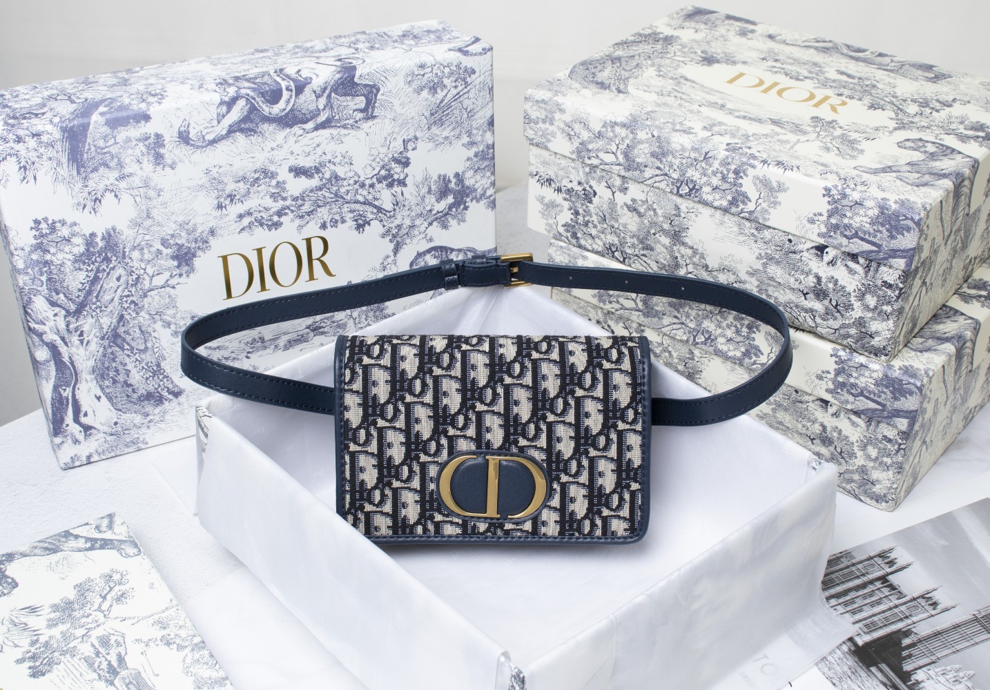 Dior 5A quality embroidery original Luxurys Designers Bag hobo embroidered capacity shopping bag women handbags tote purse handmade double-sided
Dior 5A quality embroidery original Luxurys Designers Bag hobo embroidered capacity shopping bag women handbags tote purse handmade double-sided