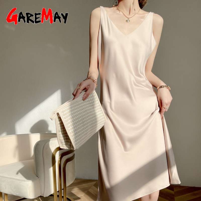 White Sleeveless Women's Summer Dress V Neck Elegant Knee Length Silk Satin Casual Spaghetti Strap es 210428