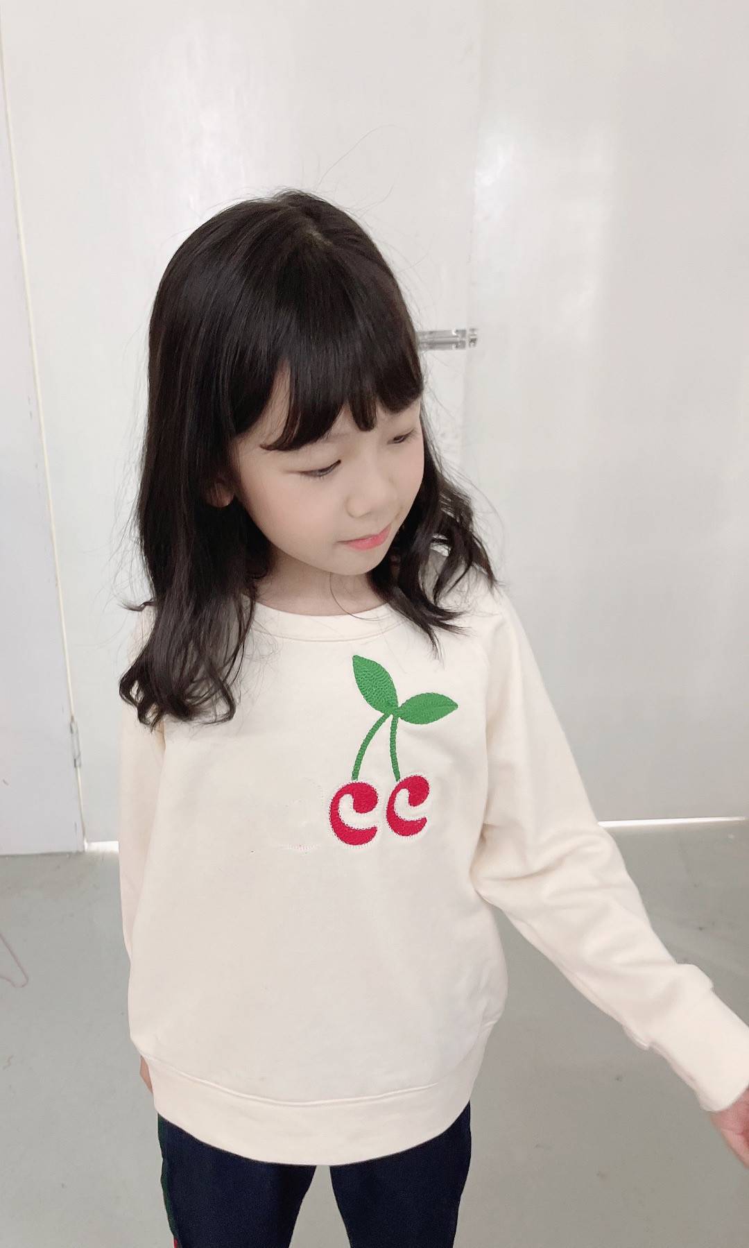 autumn cotton sweatshirt for kids girls Long Sleeve Hoodie cute baby Children jumper shirt tops quality, Beige
autumn cotton sweatshirt for kids girls Long Sleeve Hoodie cute baby Children jumper shirt tops quality, Beige