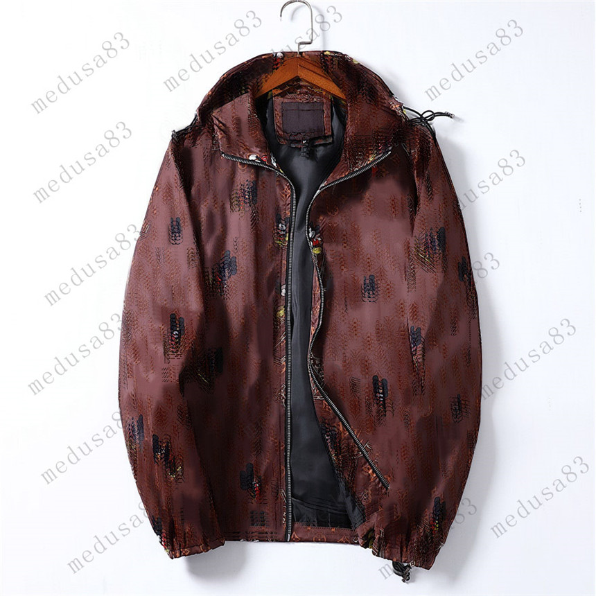 2021 new designer Coats spring autumn loose style Jacket top mens Soft shell jacket coat Glasses hat Plush Plush Bomber Jacket Asian size M-3XL
2021 new designer Coats spring autumn loose style Jacket top mens Soft shell jacket coat Glasses hat Plush Plush Bomber Jacket Asian size M-3XL