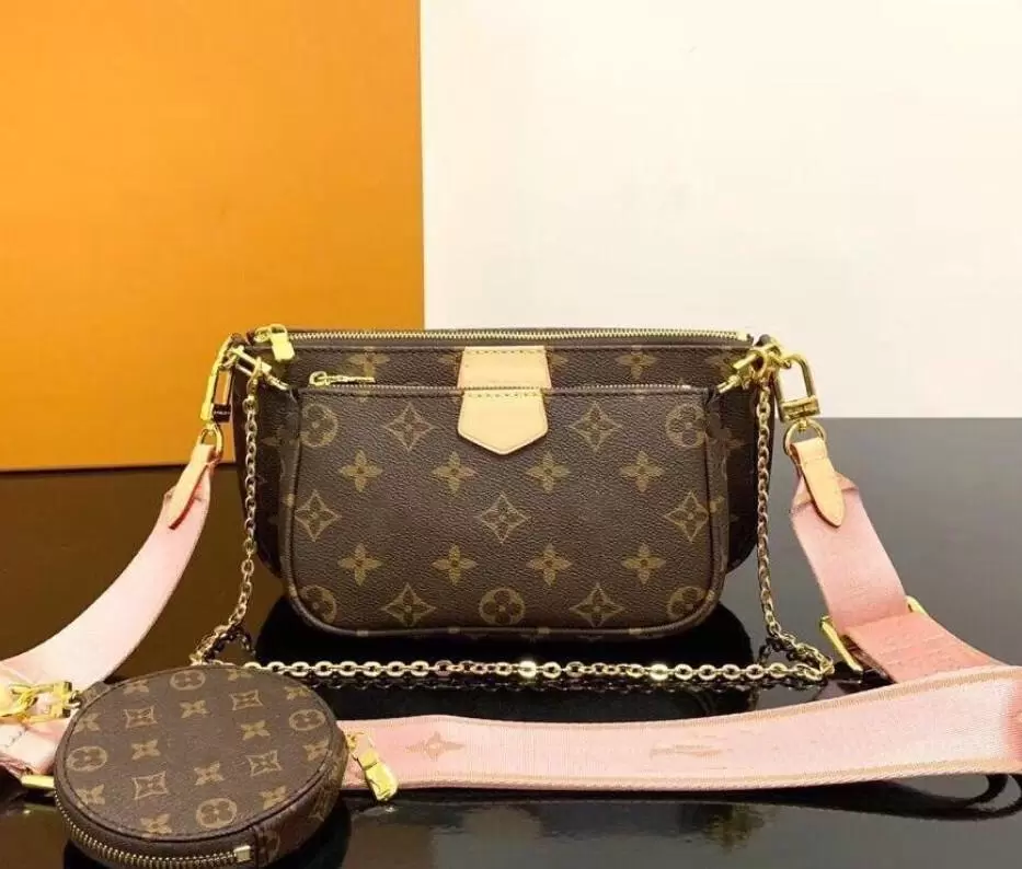 MULTI POCHETTE ACCESSOIRES Designers luxurys women crossbody bag Leather handbags purses lady tote bags Coin Purse GGLVLouis
, Red;black
MULTI POCHETTE ACCESSOIRES Designers luxurys women crossbody bag Leather handbags purses lady tote bags Coin Purse GGLVLouis
, Red;black