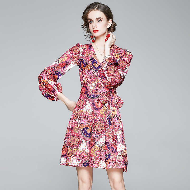 Women Autumn Red Elegant Sexy V Neck Printed Party Dress Femme Fashion Designer Lantern Sleeve Holiday Dresses Vestidos 210525
Women Autumn Red Elegant Sexy V Neck Printed Party Dress Femme Fashion Designer Lantern Sleeve Holiday Dresses Vestidos 210525