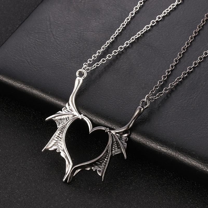 Pendant Necklaces Personality Punk Heart Wing Necklace Lovers Vinatge Bat Couples Set Fashion Jewerly