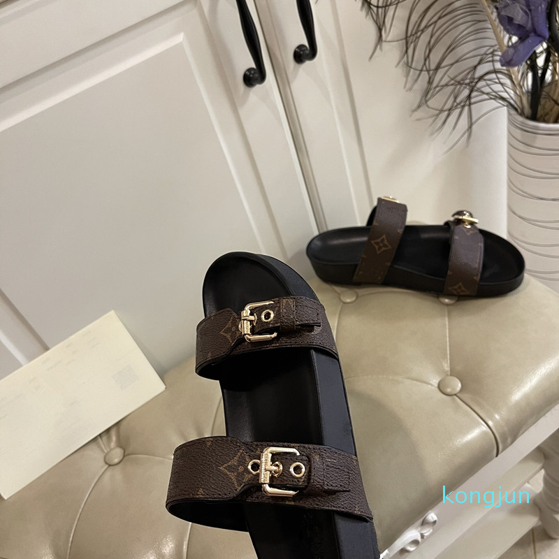Designer- Women Summer sandals Slippers slide flat Cool Slides 2 Straps with Adjusted Gold Buckles sanda, Red
Designer- Women Summer sandals Slippers slide flat Cool Slides 2 Straps with Adjusted Gold Buckles sanda, Red